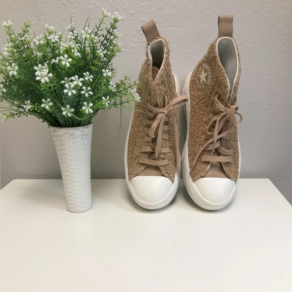 Chuck Taylor All-Star Move Platform Sherpa Size 6.5 - Picture 3 of 4